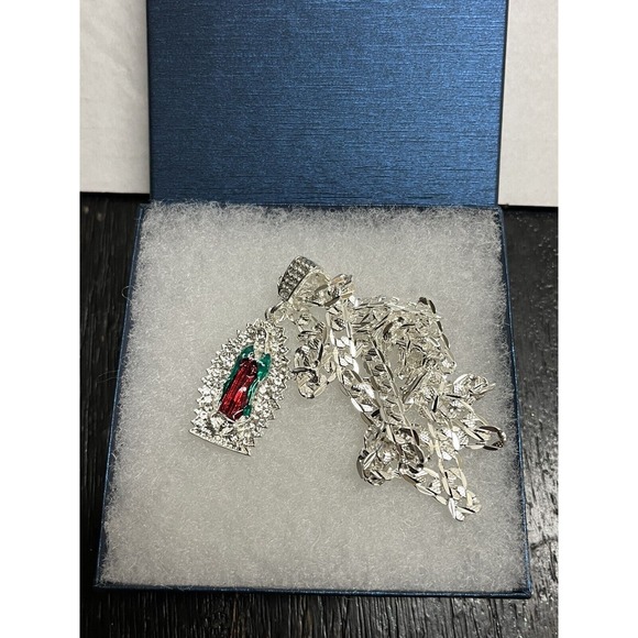 Chain and medal of the Virgin of‎ Guadalupe 14k gold laminated White New - Picture 2 of 6
